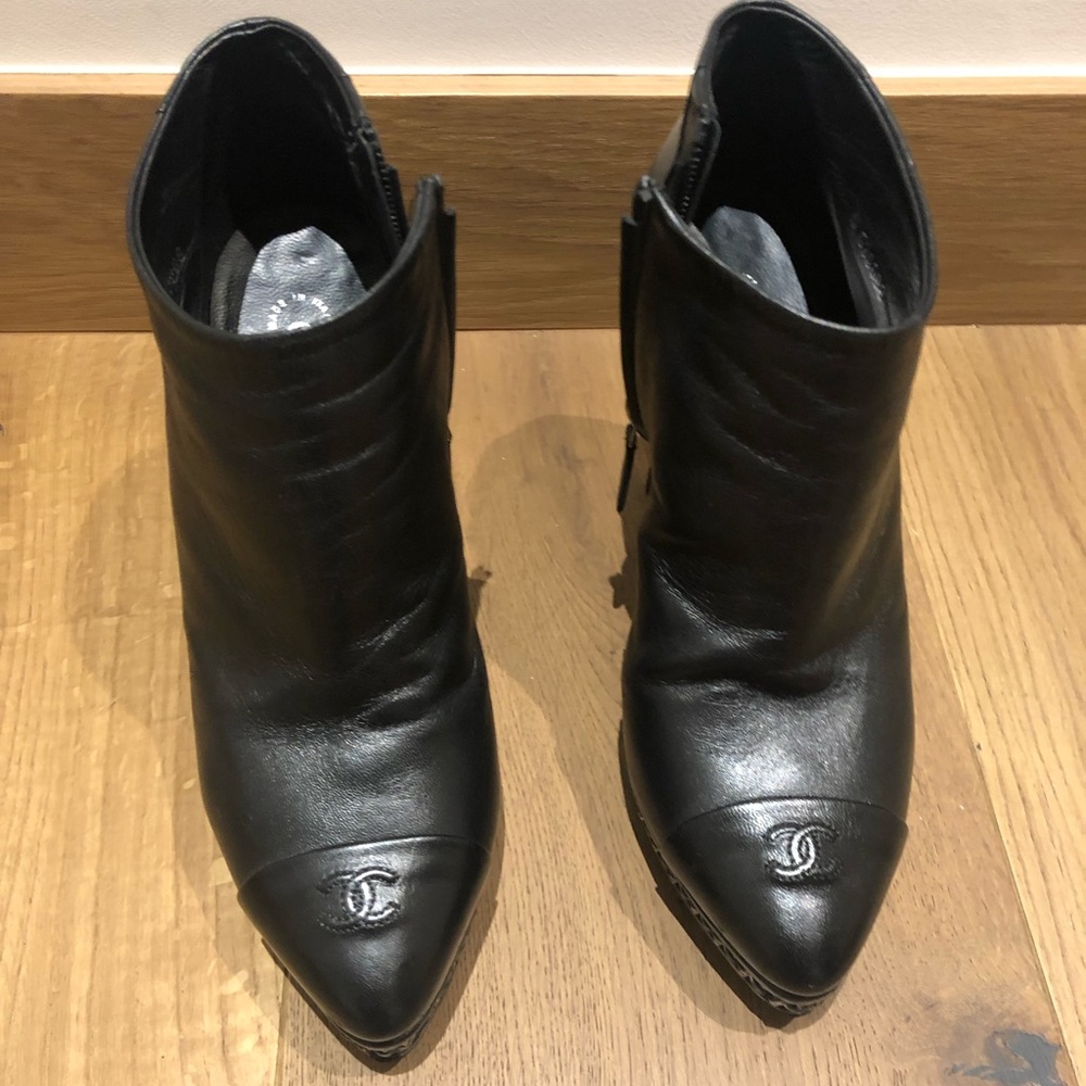 SOLD! Chanel black leather chain logo boots 40